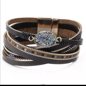 Beautiful Druzy Leather Bracelet. Boho Style 🌟